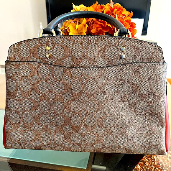 Coach purse with matching wallet. - Picture 3 of 13